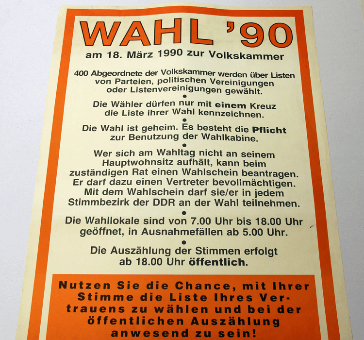 Plakat zur Volkskammerwahl 1990 mit einem Aufruf zur Wahl 