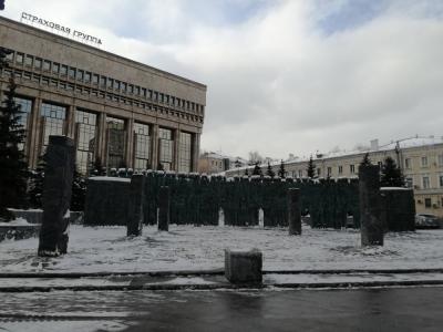 Die „Mauer der Trauer“ an der Kreuzung von Sacharow-Prospekt und Gartenring in Moskau soll an die Opfer der politischen Repressionen in Russland erinnern.