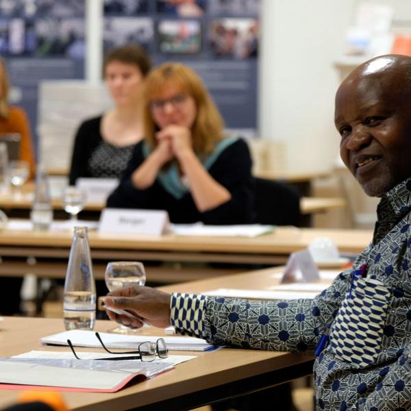 Teilnehmer an der Veranstaltung Strategiegespräch zu Fragen der mosambikanischen Vertragsarbeiter in der DDR