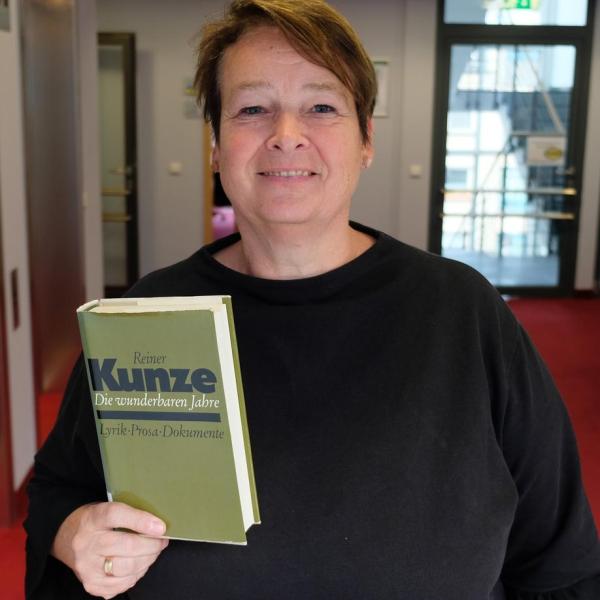 Lesetipp von Dr. Sabine Kuder mit dem Buch "Die wundervollen Jahre" mit Reiner Kunze