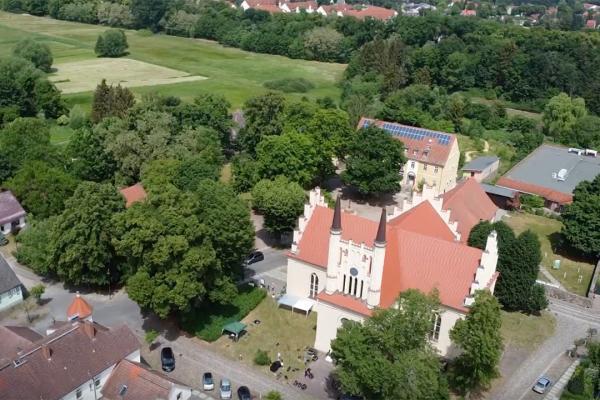 Thumbnail:  Kirche und Religion in der DDR und in Ostdeutschland - Transformation und Neuanfänge 