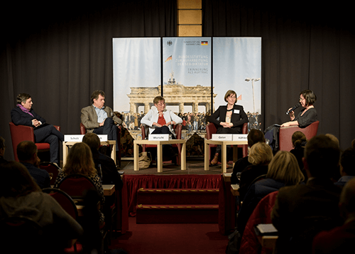 Podiumsgespräch: Stadt und Land. Strukturwandel in Ostdeutschland seit 1990 am Beispiel von Suhl